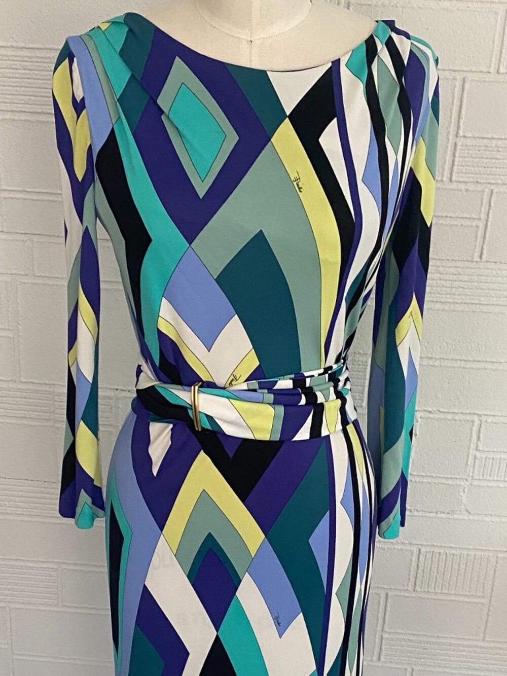 AUTHENTIC EMILIO PUCCI 12RL01: US SIZE 10- MADE IN ITALY-100% VSCOSE-LIKE NEW